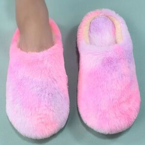 NEW Cozy Tie Dye Women's Slippers